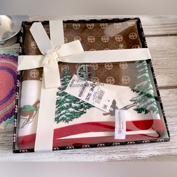 Giani Bernini Holiday Bears Square Scarf ✨ Christmas Gift Ready! - Picture 7 of 7